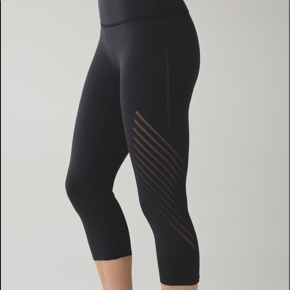 Lululemon Enlighten Crop Leggings Black